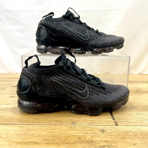 Nike Shoes - Nike woman’s Vapormax 2021 FK Flyknit Sneaker Triple Black size 5 Y Women’s 6.5